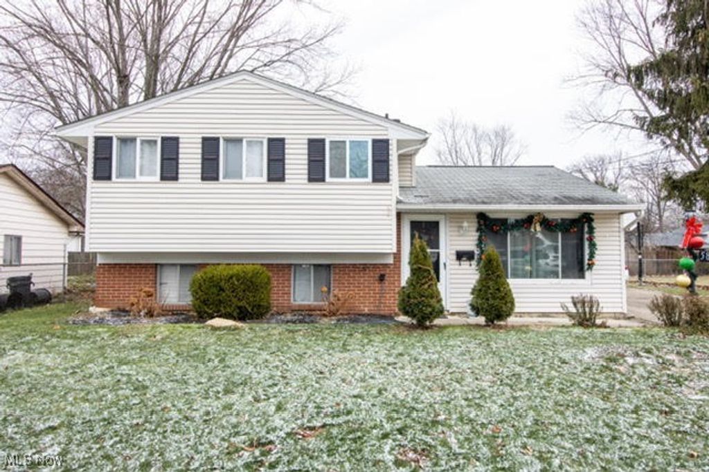 Photo of 5821 Joanne Court, North Ridgeville, OH 44039 (MLS # 5178183)