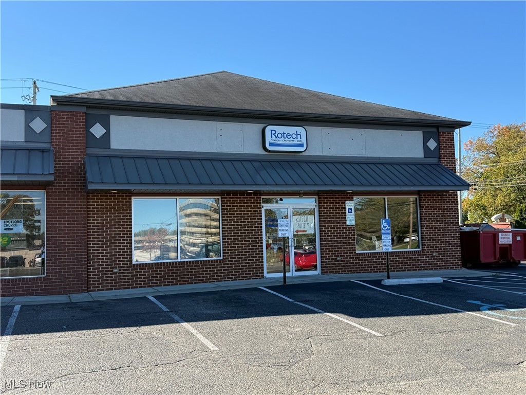 Prime 2,000 SF corner commercial unit available in the heart of town’s bustling medical district, situated in a 12-unit strip mall. Ideal for medical offices, professional offices, pizza shops, or coffee shops this space neighbors Southeastern Med, Muskingum County Health Center, podiatrist and pediatric offices, and more. Currently configured as an office, but easily adaptable to suit your needs. Side window could potentially be converted to a drive through window. High-traffic location with excellent visibility and flexibility—perfect for any business looking to thrive in a well-established, professional hub.
