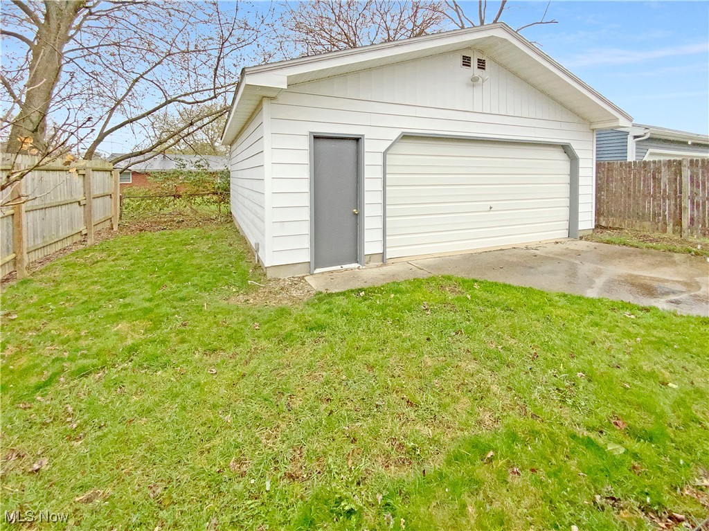 504 Dennison Avenue, Akron, Ohio image 10