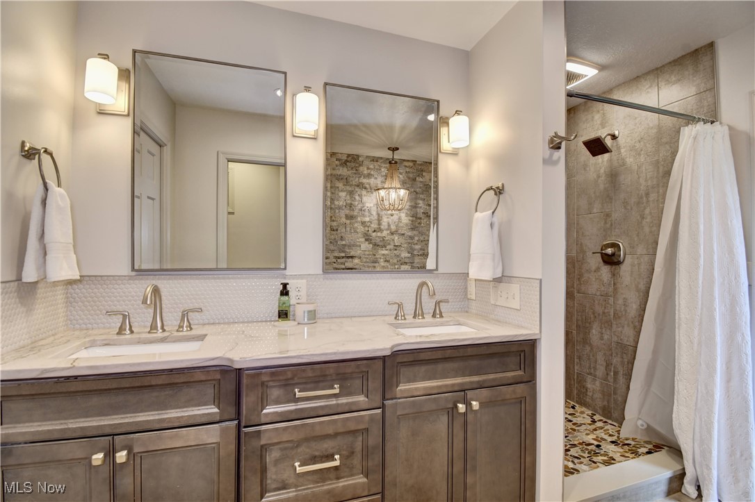10165 Laurens Drive, Bolivar, Ohio image 27