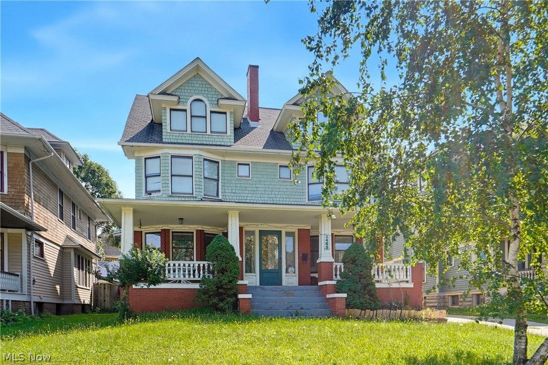 1463 E 105th Street