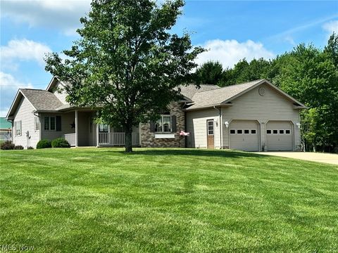 Homes For Sale - 850 Sunnyview Drive<br/> Carrollton, OH 44615