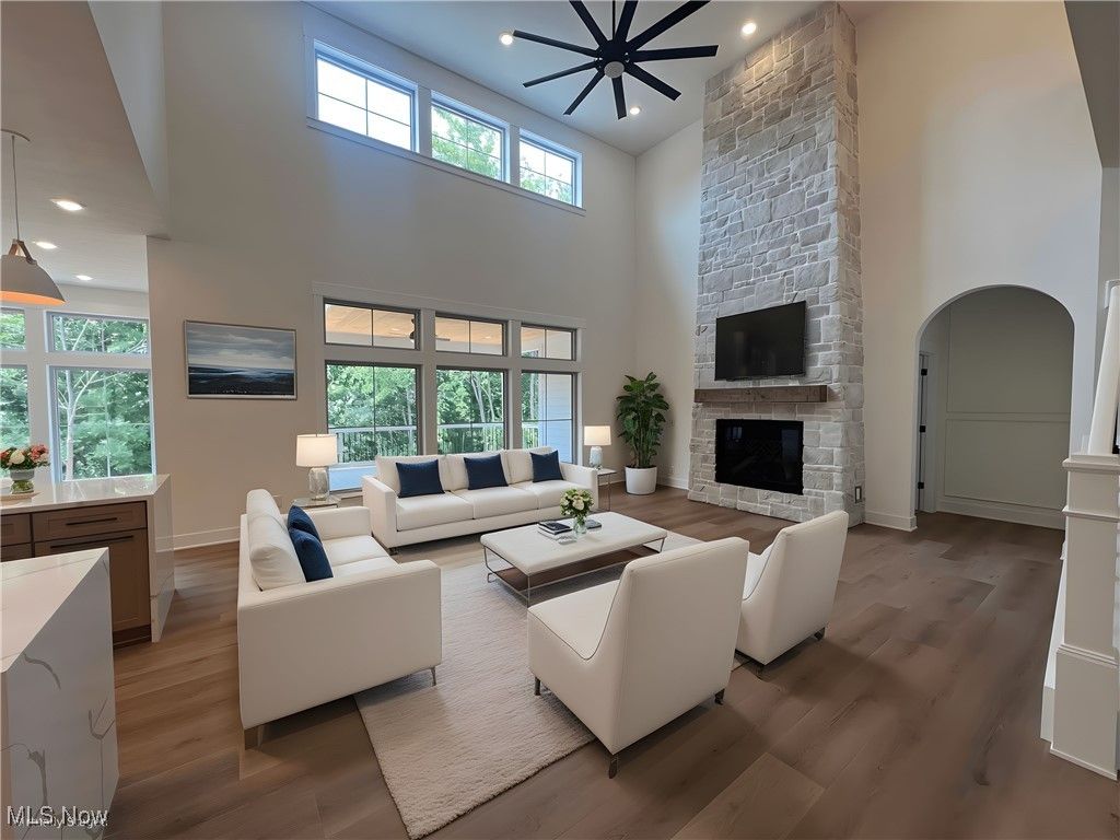 Photo of 580 Hardwick Drive, Aurora, OH 44202 (MLS # 5177960)