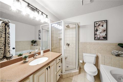 Tiny photo for 8266 Pebble Creek Court, Chagrin Falls, OH 44023 (MLS # 5186688)