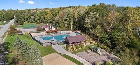 Tiny photo for 8266 Pebble Creek Court, Chagrin Falls, OH 44023 (MLS # 5186688)