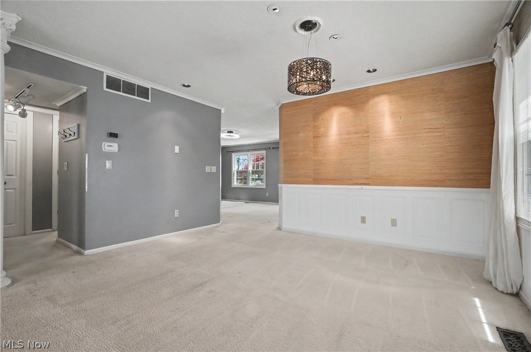 Macintosh Farms Condo 01 - Residential