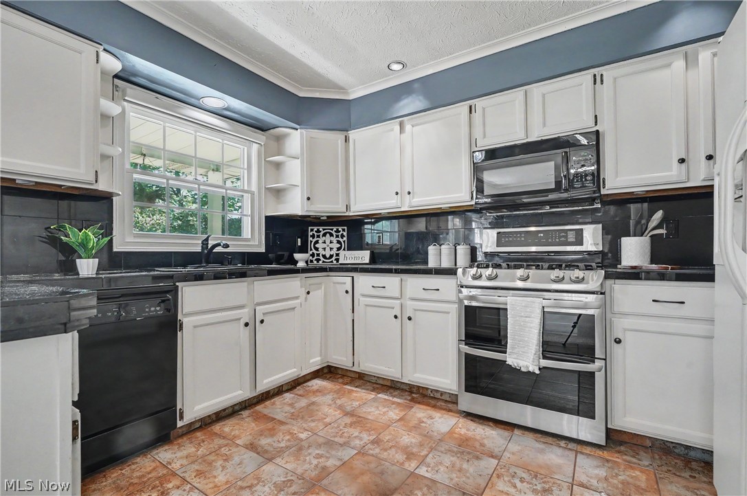 Macintosh Farms Condo 01 - Residential