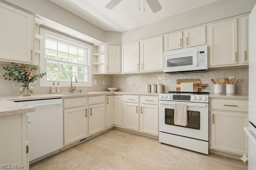 Macintosh Farms Condo 01 - Residential