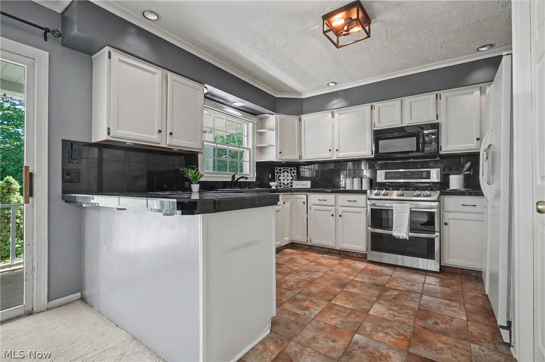 Macintosh Farms Condo 01 - Residential