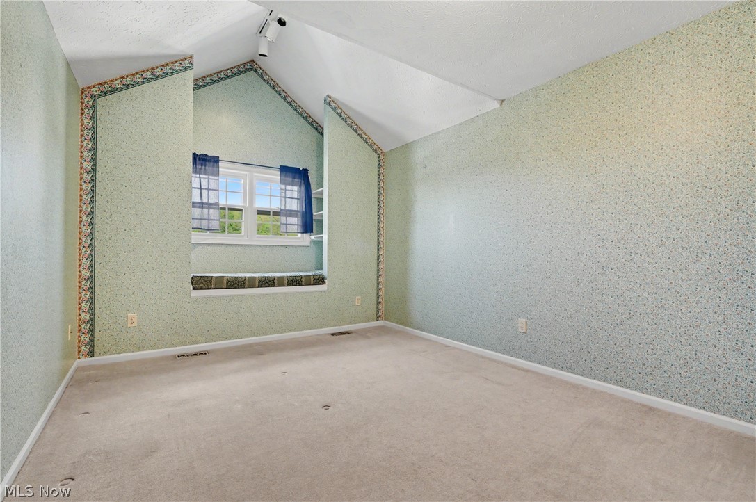 Macintosh Farms Condo 01 - Residential
