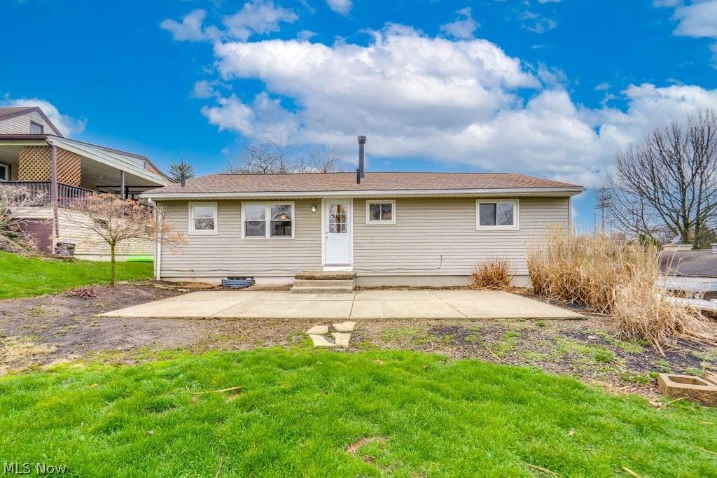 Photo of 1010 Miles Avenue NW, Canton, OH 44708 (MLS # 5196186)