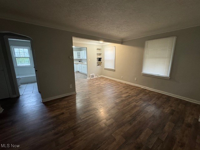 3805 E 177th Street, Cleveland, Ohio image 2