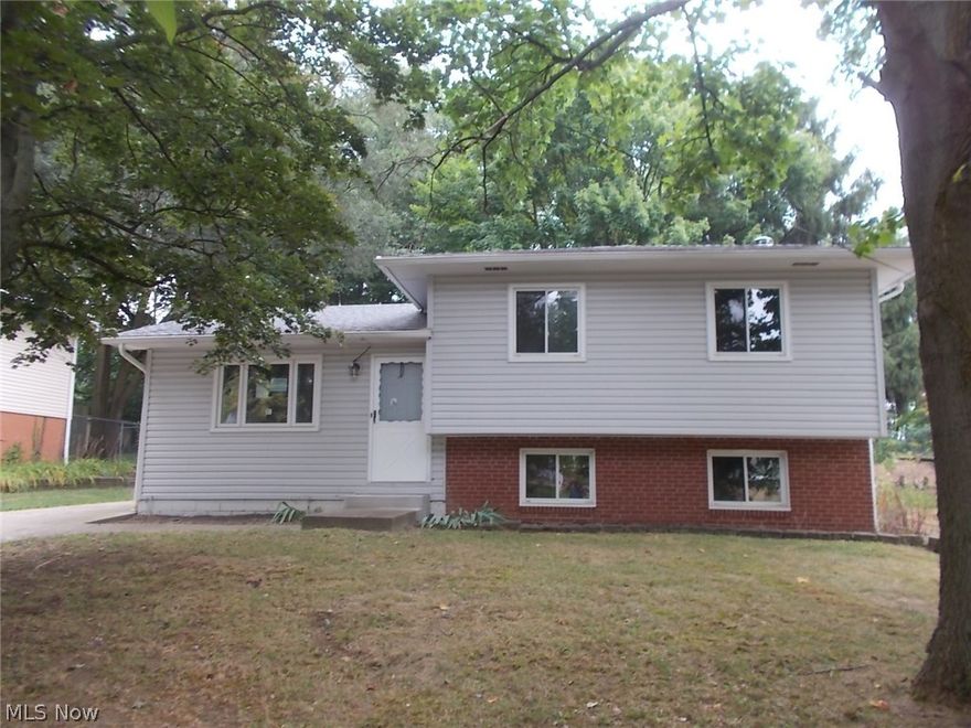 Wonderful 4 level split level home with 3 bedrooms, 2 full baths, family room with wood burning stove on the interior. Large deck and large 2 car garage on the exterior.  Close to park. To be sold AS IS. Seller will NOT pay for any inspections or repairs. Buyer is responsible for due diligence inquiry of all property information. Room sizes are approximate and not guaranteed. Condition of any appliances are not warranted.  All bids are sealed for the first 10 days of the listing and limited to Owner Occupant Buyers Only. Sealed Bidding period ends on 8/26/2018 at 11:59pm. If no offer is accepted on the 11th day then bids are opened daily.  Exclusive Owner Occupant Bidding period ends on 8/31/2018 at 11:59pm. Bidding is open to all bidders after this date if no offer has been accepted. Closing agent (Title Co.) of Buyers choice.  FHA Financing subject to Buyer's Appraisal (IE - Insured Escrow)