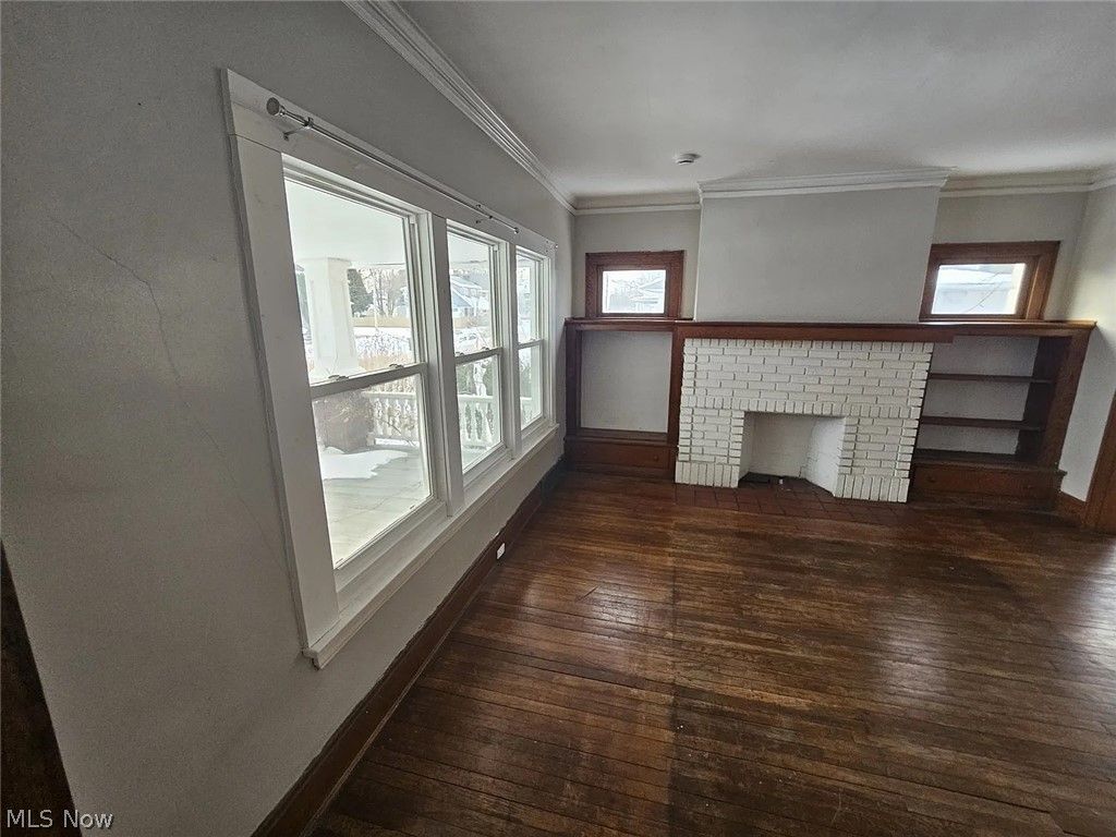 Photo of 414 E 146th Street #1, Cleveland, OH 44110 (MLS # 5189744)