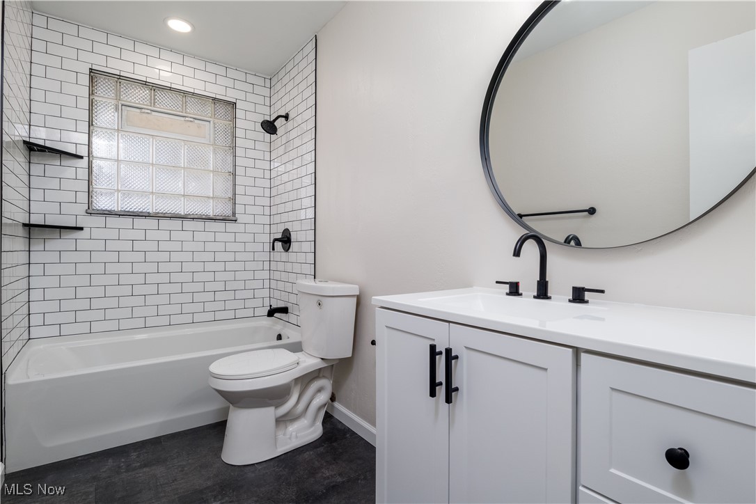 13816 Zaremba Drive, Brook Park, Ohio image 11