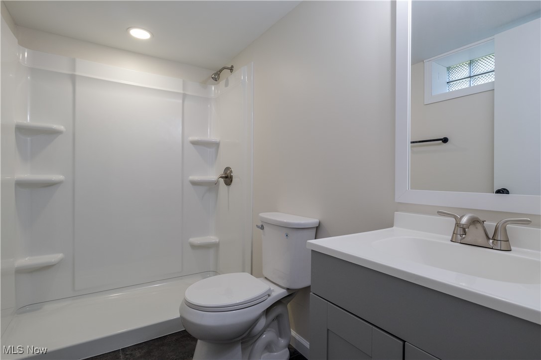 13816 Zaremba Drive, Brook Park, Ohio image 18
