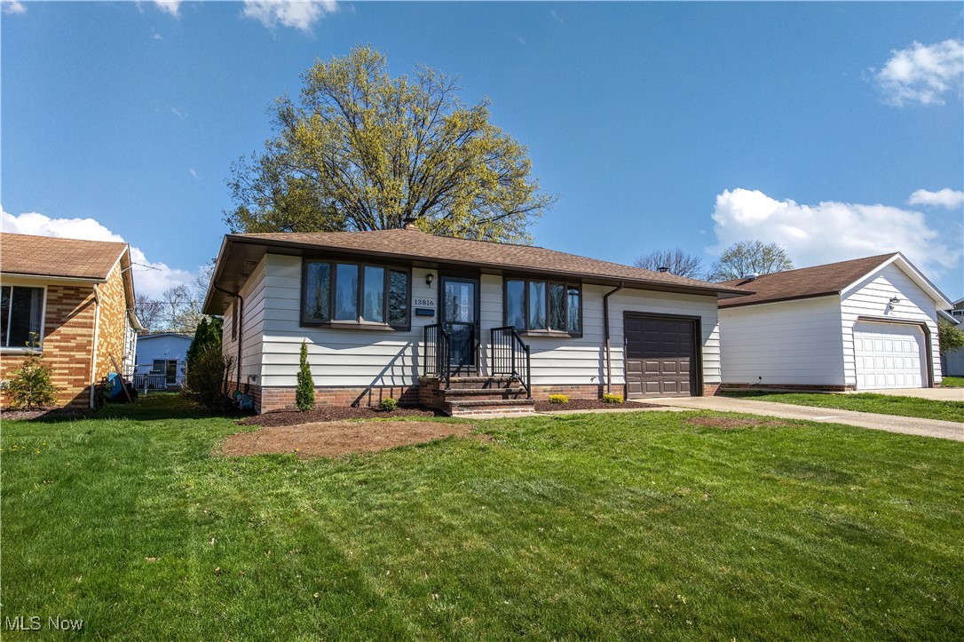 13816 Zaremba Drive, Brook Park, Ohio image 2