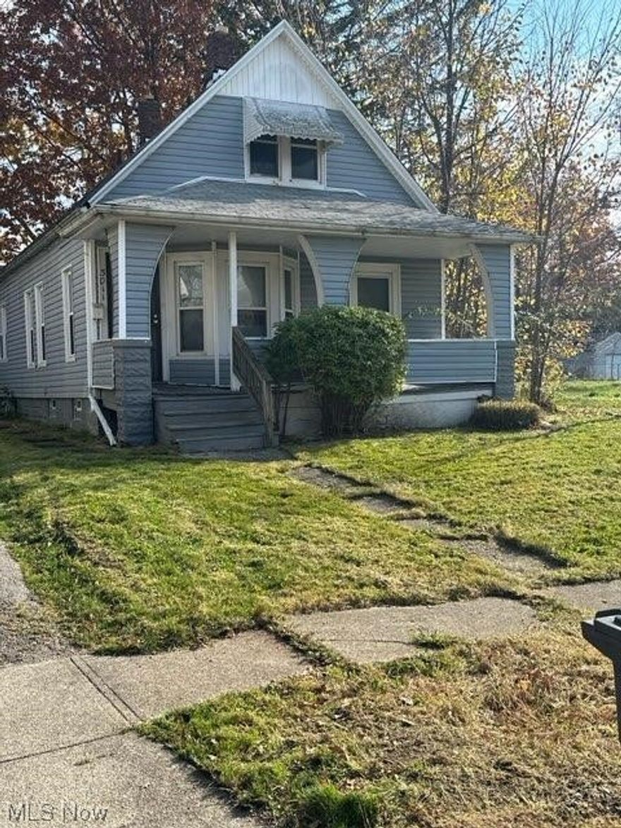 Welcome to a spacious 3 bedroom single family home. Needs some TLC and has very good bones. Lots of potential with space in each room. Property has no garage. Driveway is along the next property's driveway, but not actually shared.