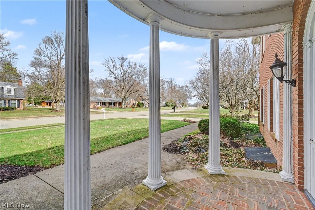 Photo of 735 Courtwright Boulevard, Mansfield, OH 44907 (MLS # 5192881)