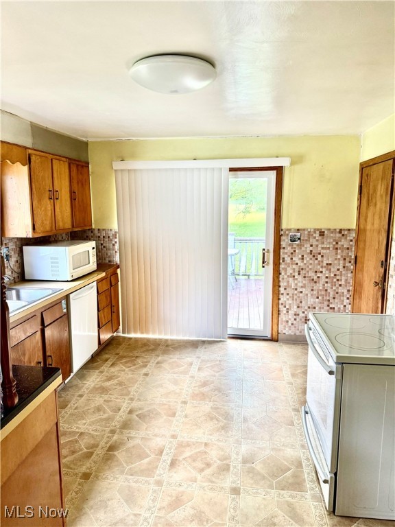 Diamond, Ohio 44412, United States, 3 Bedrooms Bedrooms, ,2 BathroomsBathrooms,Residential,Active,156047