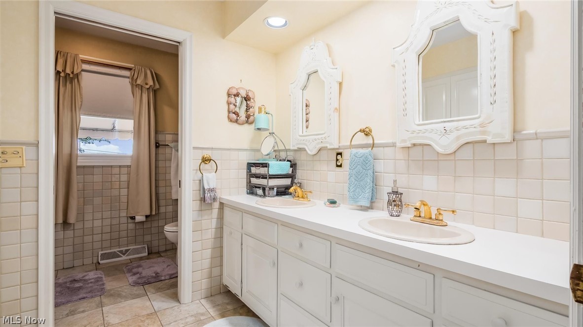 Highland Village - Residential