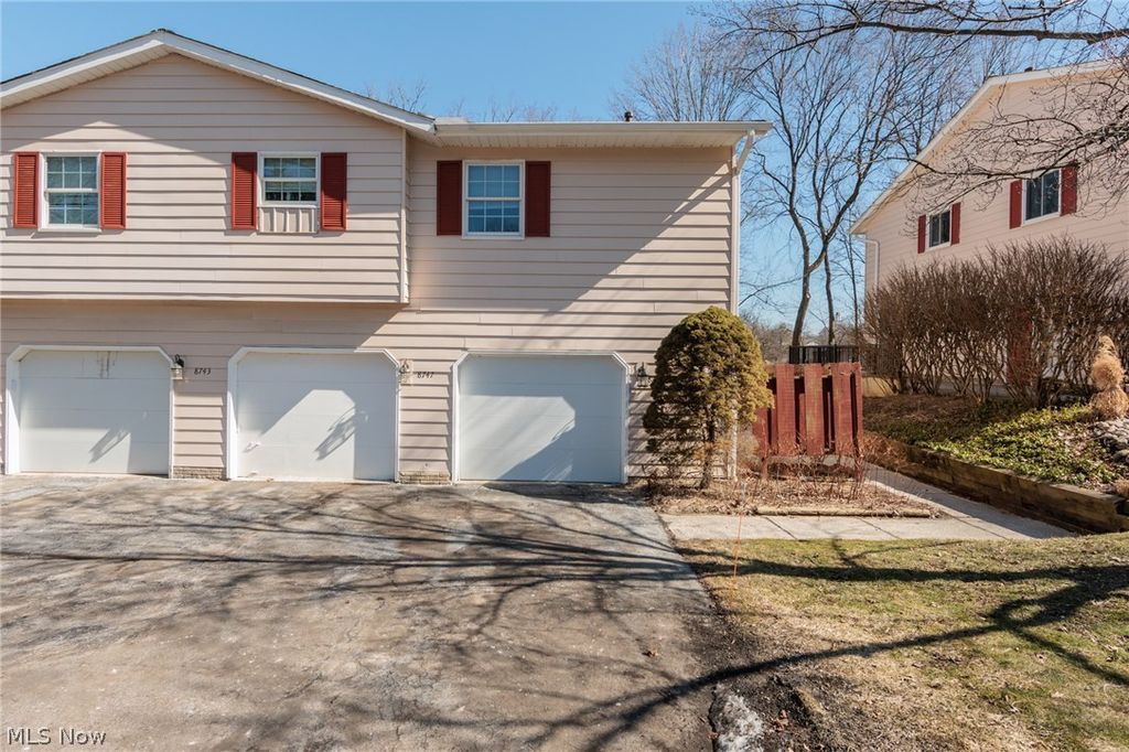 Photo of 8747 Fox Rest Drive, Brecksville, OH 44141 (MLS # 5190369)