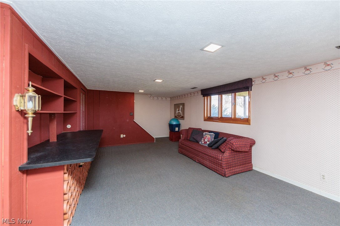 Fox Rest Condo - Residential