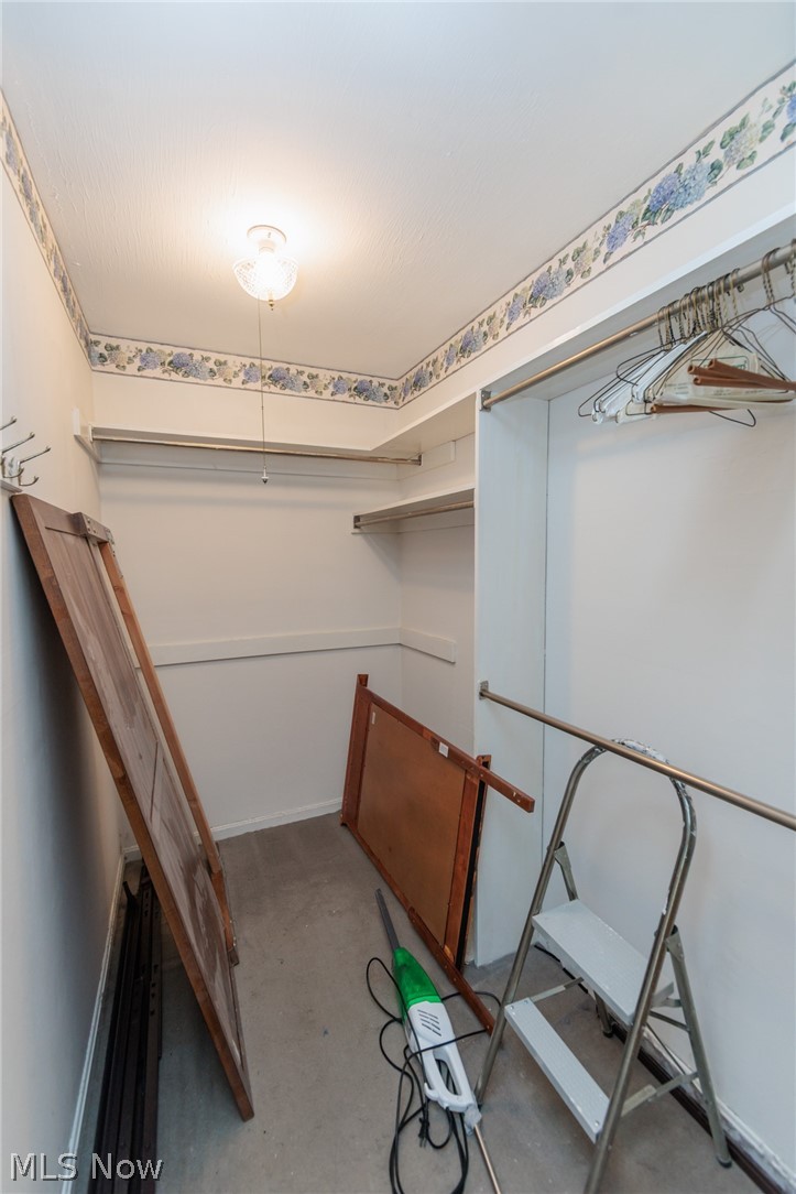 Fox Rest Condo - Residential