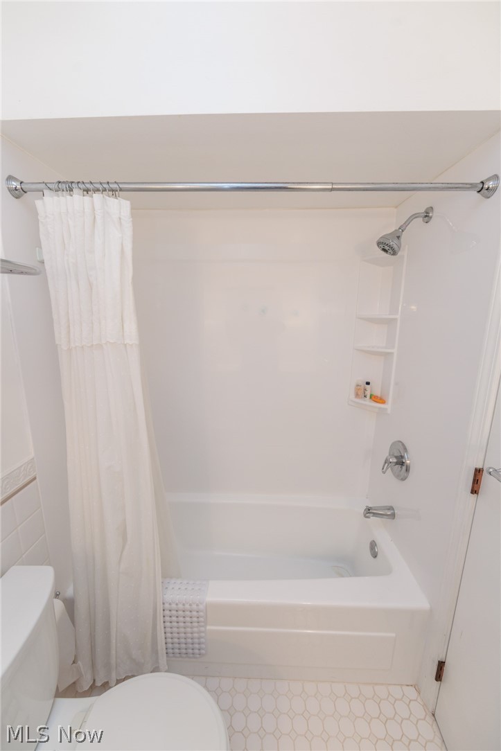 Fox Rest Condo - Residential