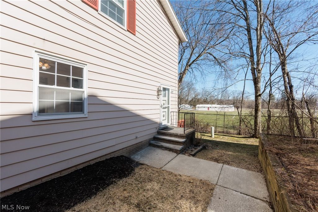 Photo of 8747 Fox Rest Drive, Brecksville, OH 44141 (MLS # 5190369)