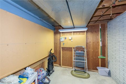 Tiny photo for 8747 Fox Rest Drive, Brecksville, OH 44141 (MLS # 5190369)