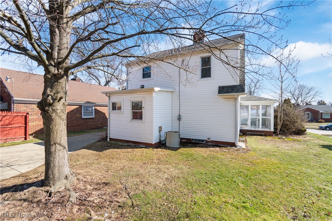 1754 Glenmount Avenue, Akron, Ohio image 33