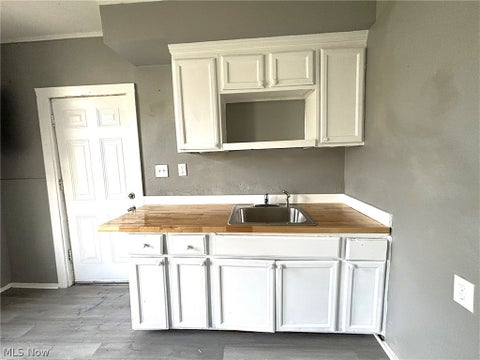 Tiny photo for 4501 Hyde Avenue, Cleveland, OH 44109 (MLS # 5253035)