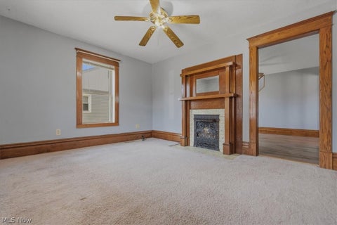 Tiny photo for 419 Poplar Avenue Ave, Williamstown, WV 26187 (MLS # 5240534)
