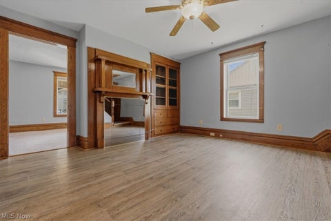 Tiny photo for 419 Poplar Avenue Ave, Williamstown, WV 26187 (MLS # 5240534)