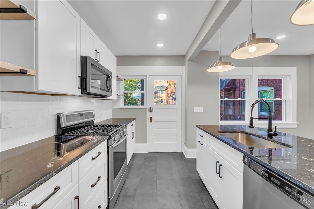 Henry Beach Sub - Residential