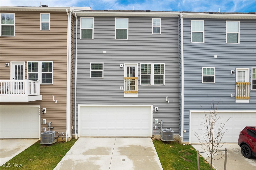 1132 Bean Lane, Akron, Ohio image 35