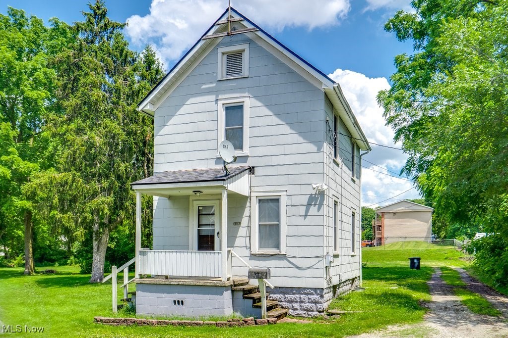 Completely Renovated from Top to Bottom! This move-in ready home has been fully updated within the last five years - everything is redone! Enjoy modern finishes throughout, including new flooring, cabinets, countertops, and sink in the kitchen. The bathroom features a new sink, toilet, and tub, offering a fresh, clean space to relax. All rooms have been updated with new paint, carpet, and flooring, creating a cohesive and comfortable feel throughout the home. The dining area is accented with a ceiling fan, perfect for added comfort. There is also an additional lot included which gives the yard so much extra space for your pup or entertaining friends and family! Whether you're a first-time homebuyer, investor, or anyone looking for a solid, updated home, this property delivers value and style. Come see the transformation for yourself!