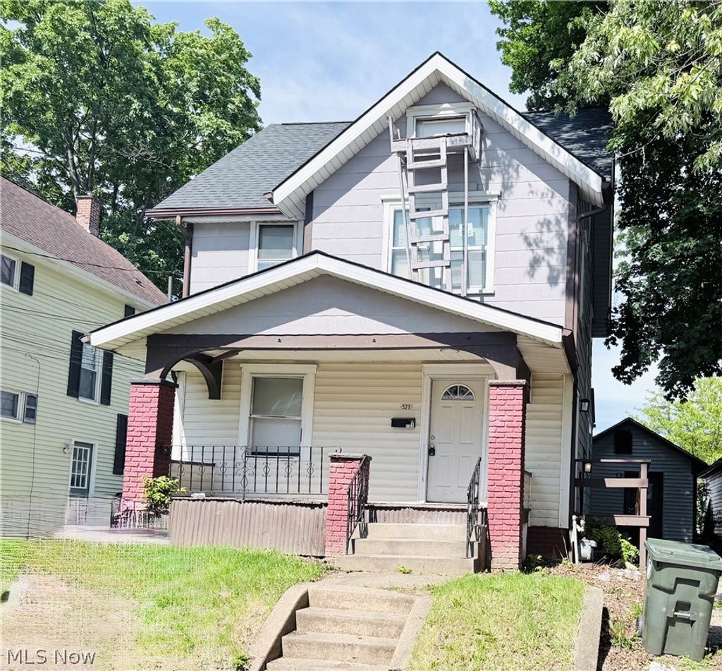 Photo of 521 Columbus Avenue NW, Canton, OH 44708 (MLS # 5212324)