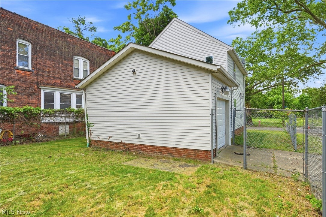 621 E 115th Street