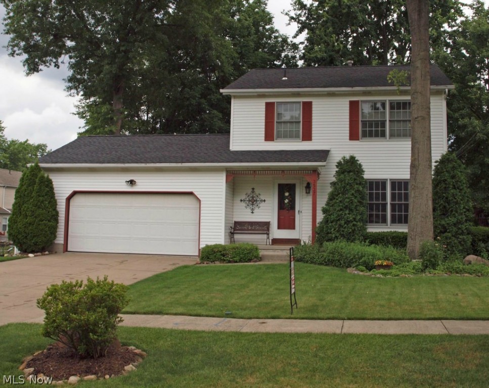 Gorgeous center hall Colonial home with many upgrades, meticulously maintained in the highly sought Brentwood Development is waiting for you! Large deck in the rear of home with slider from Eat-In Kitchen to deck and backyard with storage shed. Addition to rear family room with Direct Vent Fireplace has built in Oak Cabinets & Shelving surrounding fireplace with oak mantle & tile surround; Finished basement with great useable space for media room, exercise and play room and / or home office. 3 bedrooms Upstairs with 2 baths up: Main Hall Bath with Tub/Shower combo & Master Bath with Shower has ceramic tiled flooring and shower surround and additional powder bath in 1st floor. Very Close to Lions Park (see last picture), close to school and well kept yard with 2 car garage has plenty of storage areas. The Builder was Award Winning Berkley Builders and the Builder lived in this home first so lots of details! Well placed lighting and GREAT Layout is a WIN!
Granite counter top Master Bath