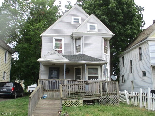 3 Bedroom home in Elyria. Price to sell in the need of some TLC. Home can be used as an investment property or live in. Property currently has a long time resident that would like to stay. All Section 8 requirements have been recently satisfied.