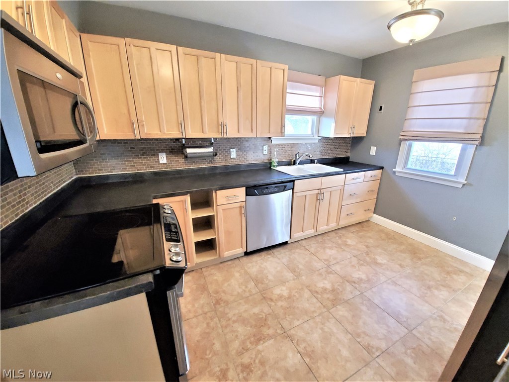 Riveredge - Residential