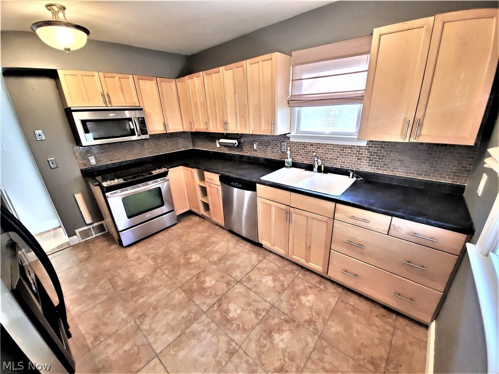 Riveredge - Residential