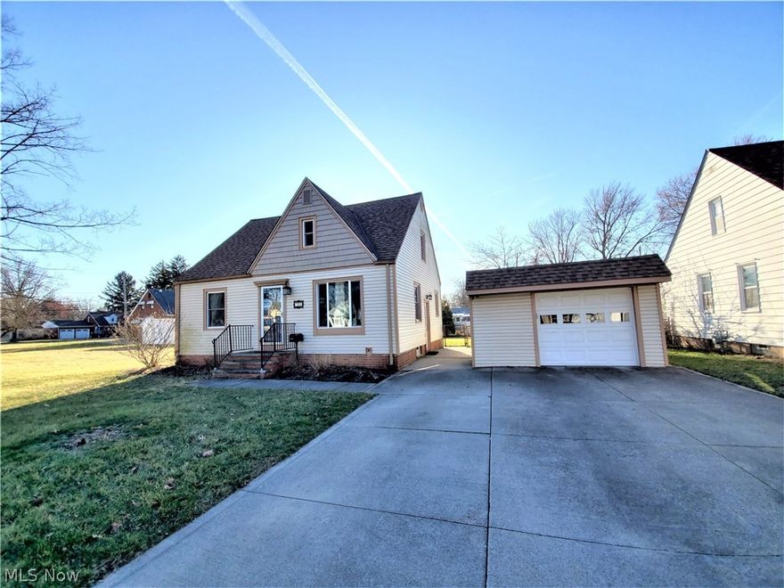 Move-in Ready! You'll find everything you've been looking for in this 3 Bed/1 Bath Bungalow in Riveredge Subdivision in Berea. Enjoy first floor living a full bathroom and large bedroom on the main floor. Dining room with sliding doors to access the deck with gorgeous views of the fenced in oversized backyard with separate fenced garden area! Beautiful hardwood floors in Living Room, Dining Room, and 1st floor Bedroom. Get ready to cook in the gorgeous fully remodeled kitchen with ceramic floors, an abundance of cabinets throughout, and stainless steel appliances that stay with this home. Second floor features a large master Bedroom with an abundance of closet space and a 3rd bedroom. One car detached garage conveniently located next to this home with electric opener. Many updates throughout include: Sump Pump (Dec 2019), Hot Water Tank (Nov 2019), Water Softener (Nov 2019), Furnace & A/C (April 2018), Shower & Kitchen faucets (Nov 2019), Waterproofing (June 2016), newer windows, roof,