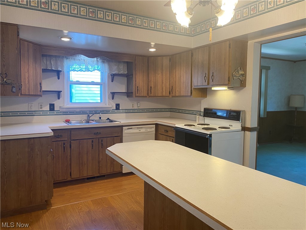 Butternut Heights Sub/B J Luceys - Residential