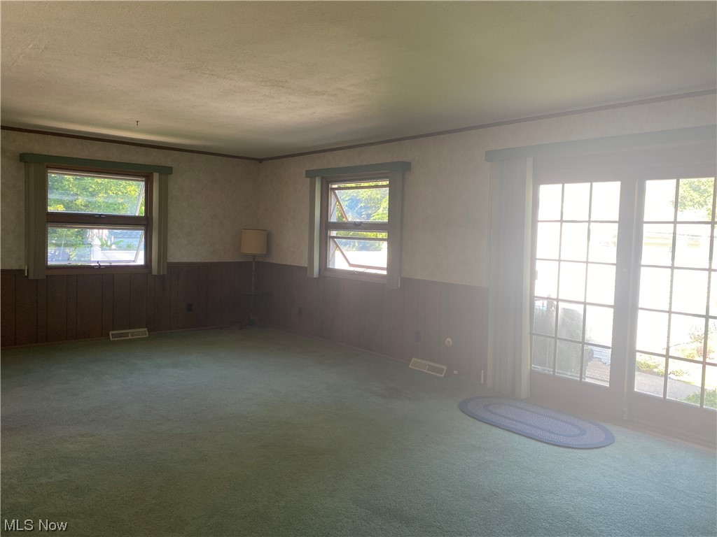 Butternut Heights Sub/B J Luceys - Residential