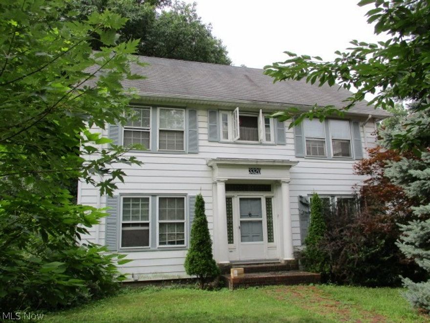 5 bedroom colonial w /1.5 baths, 2 car detached garage and full basement. 3 bedrooms are on second floor and 2 bedrooms on finished third. Close to schools, shopping and hospitals with easy access to downtown Cleveland.
     
Seller is Secretary of Veterans Affairs and property was built prior to 1978,lead-based paint potentially exists. All
information is approximate.
 This property may qualify for Seller Financing (Vendee)