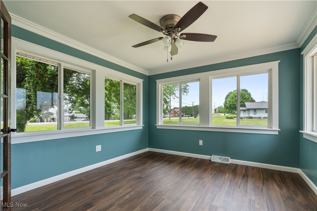 3144 Waynesburg Drive, Canton, Ohio image 23