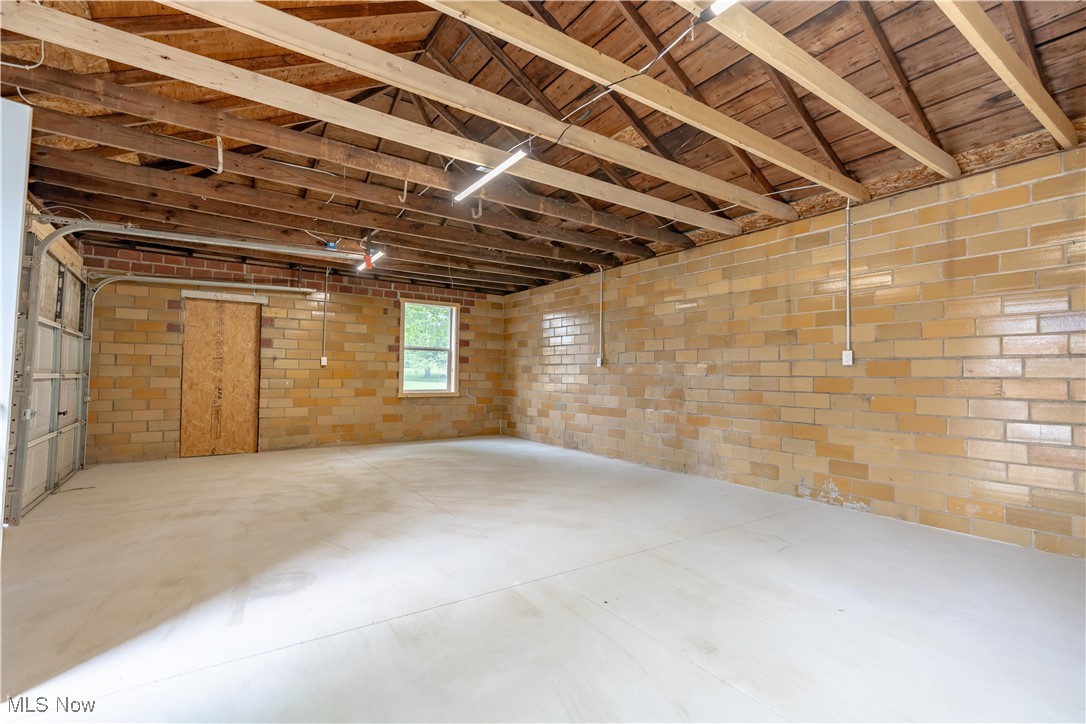 3144 Waynesburg Drive, Canton, Ohio image 43